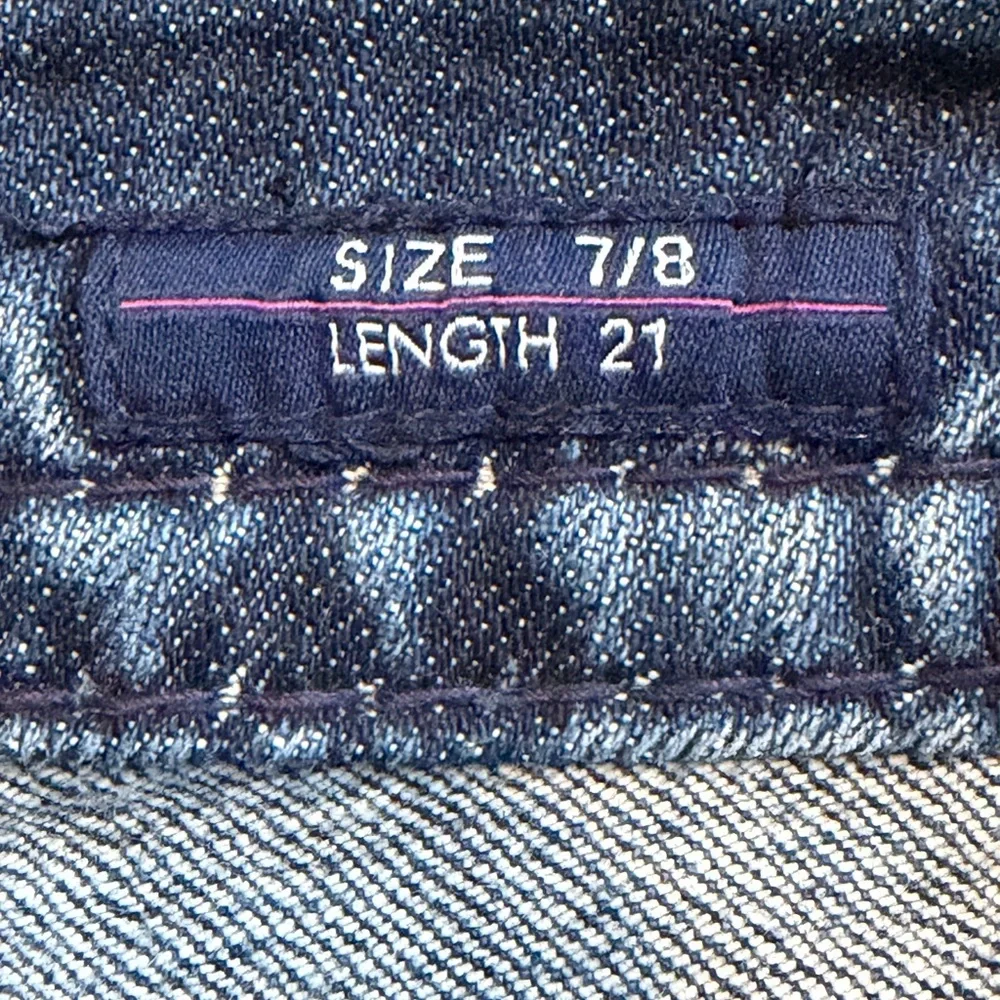 Vigoss The New York‎ Capri Rhinestone Sequin Capri Jeans Size 7/8
